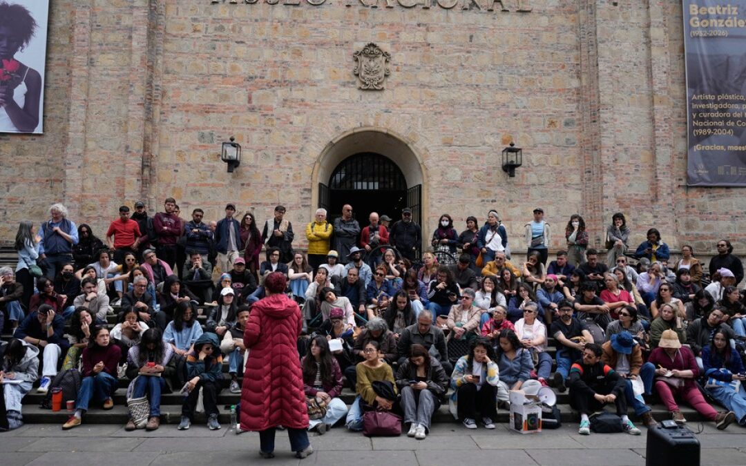 Colombian president purges National Museum of works promoting ‘communism’