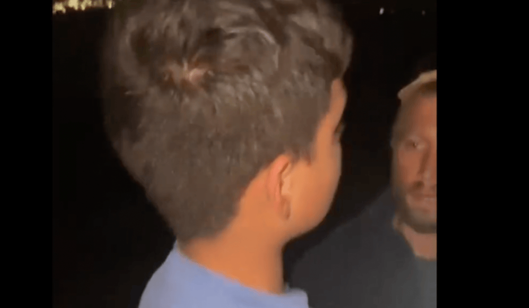 Video shows Israeli settler assaulting Palestinian child