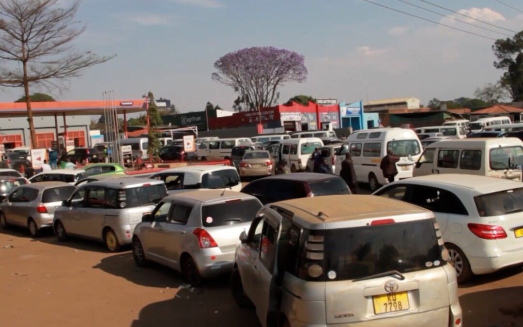 Malawi motorists queue for days as fuel shortage bites