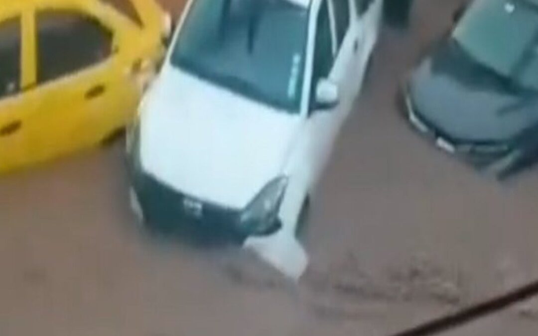 Heavy rains trigger massive flooding in Ecuador’s largest city