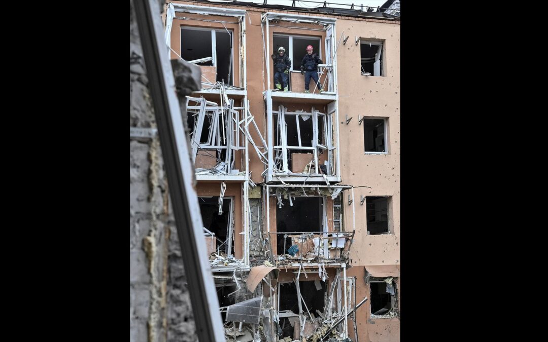 Russian strikes kill civilians, injure dozens across Ukraine